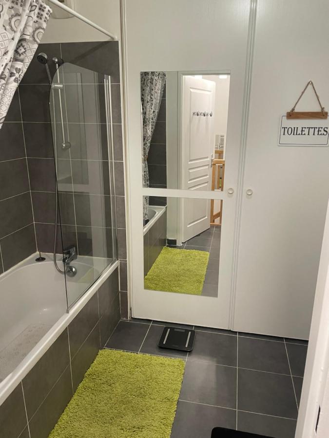 Chambre Agreable Avec Jacuzzi Марсель Экстерьер фото