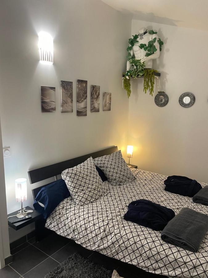 Chambre Agreable Avec Jacuzzi Марсель Экстерьер фото